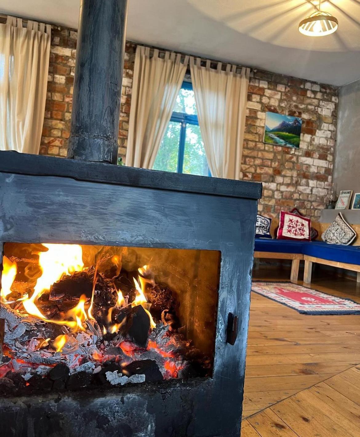 Darya Hostel Jyrgalan Eksteriør billede